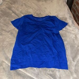 Lululemon relaxed-fit tech shirt size 4